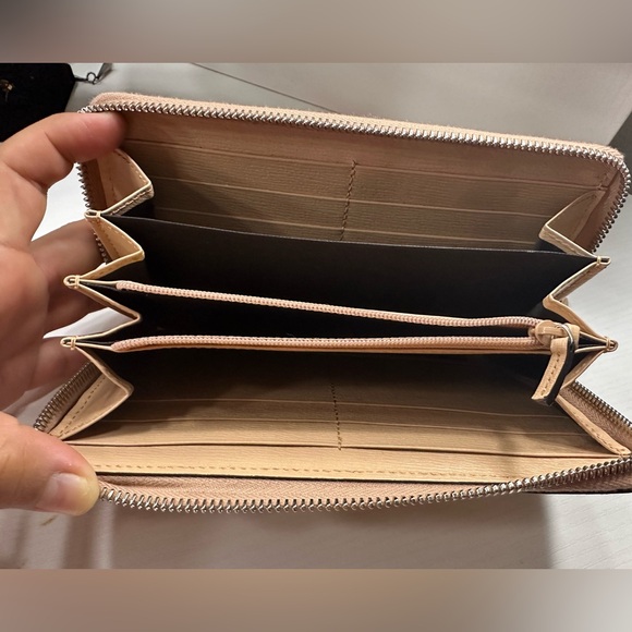 Gucci Floral Tan Wallet - Picture 8 of 12